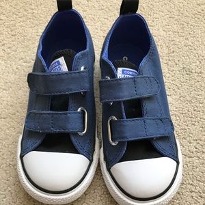Converse Navy and black